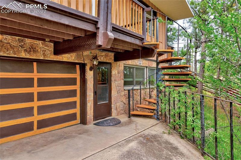 2100 Constellation Dr, Colorado Springs, CO 80906