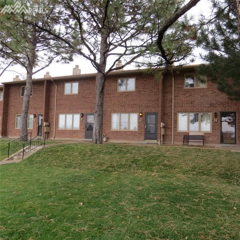 2101 Chatalet Ln #G, Pueblo, CO 81005