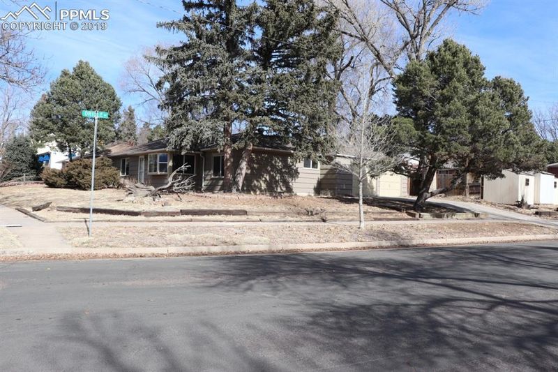 2101 Lark Dr, Colorado Springs, CO 80909