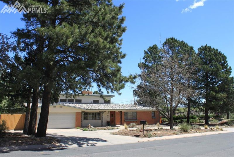 2102 Hercules Dr, Colorado Springs, CO 80906