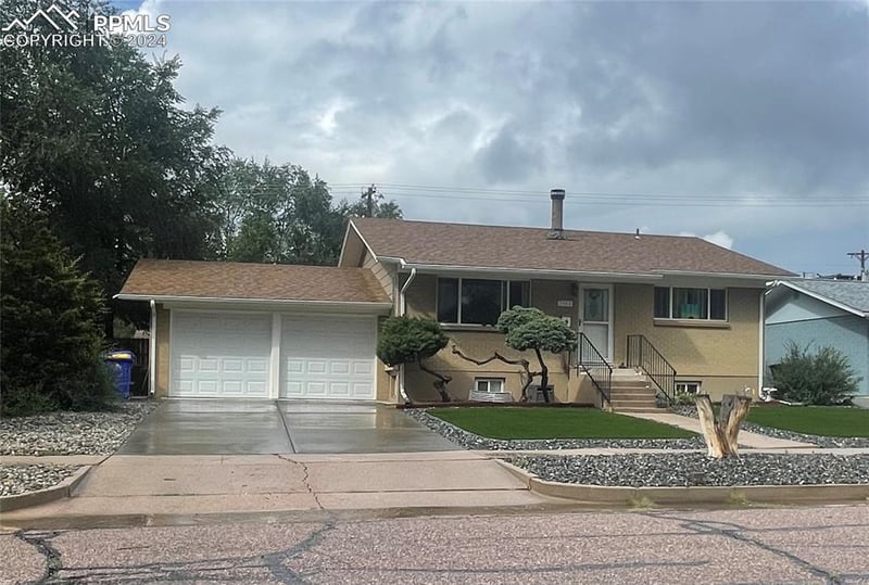 2102 Mount Vernon St, Colorado Springs, CO 80909
