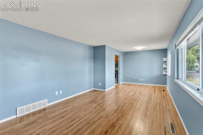 2102 Warwick Ln, Colorado Springs, CO 80909
