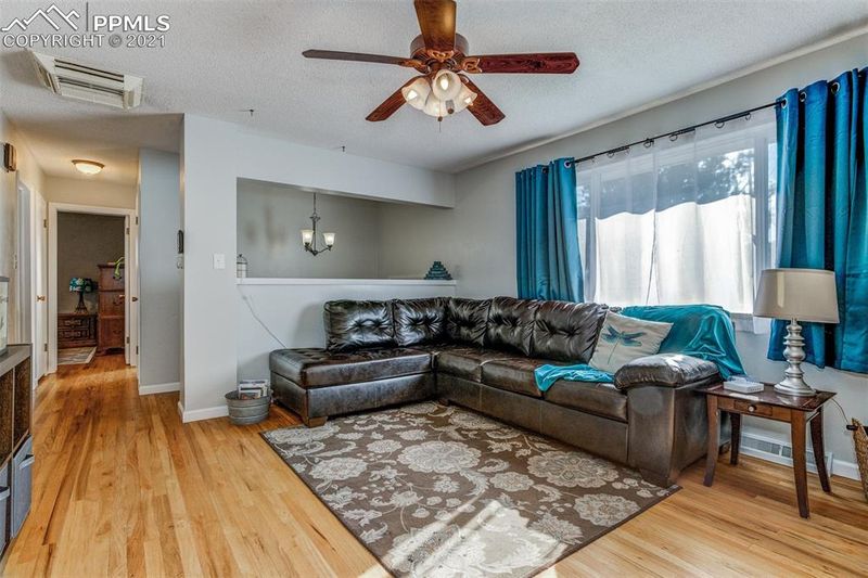 2103 Wynkoop Dr, Colorado Springs, CO 80909