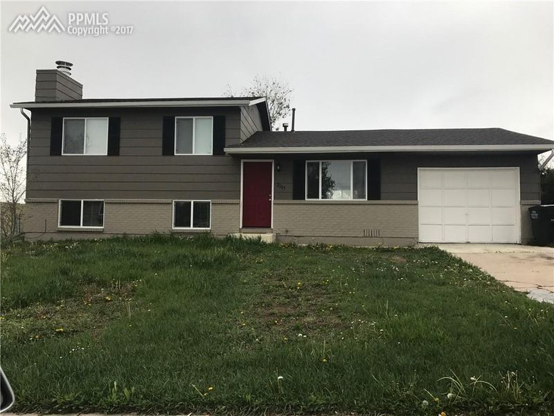 2105 Hampton South, Colorado Springs, CO 80906