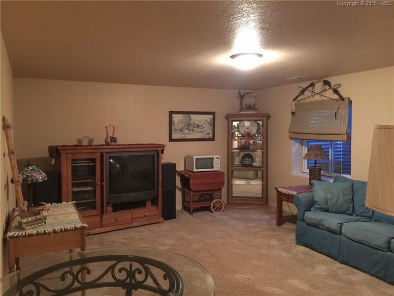 2105 Northmoor Ter, Pueblo, CO 81008