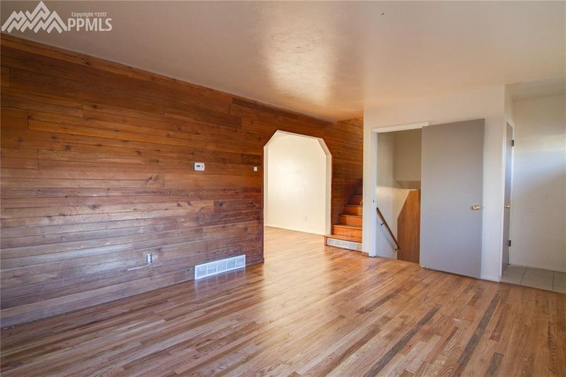 2105 Saranac Dr, Colorado Springs, CO 80910
