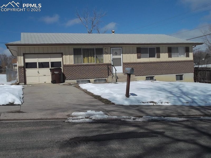 2106 Capulin Dr, Colorado Springs, CO 80910