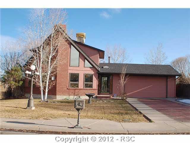 2106 Carlee Dr, Pueblo, CO 81005