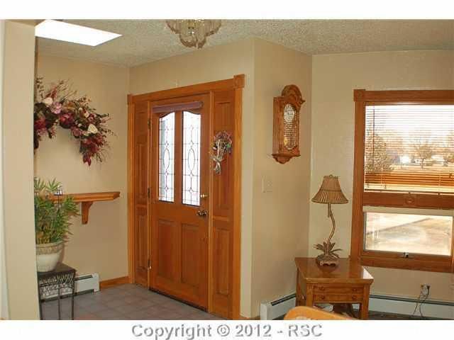 2106 Carlee Dr, Pueblo, CO 81005