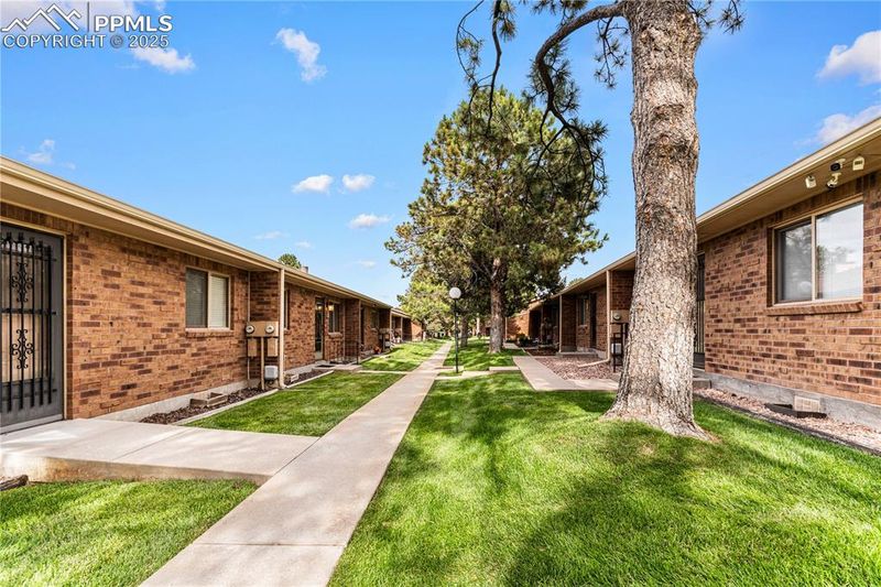 2106 Chautard Dr #B, Pueblo, CO 81005