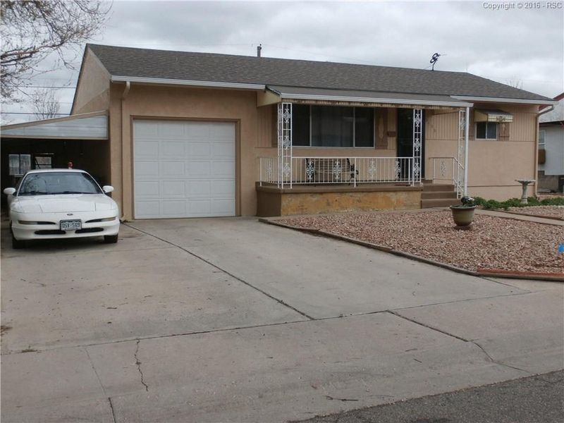 2106 Driftwood Ln, Pueblo, CO 81005