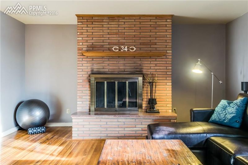 2106 Glenn Summer Rd, Colorado Springs, CO 80909