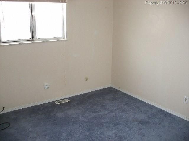 2107 Northpark Ter, Pueblo, CO 81008