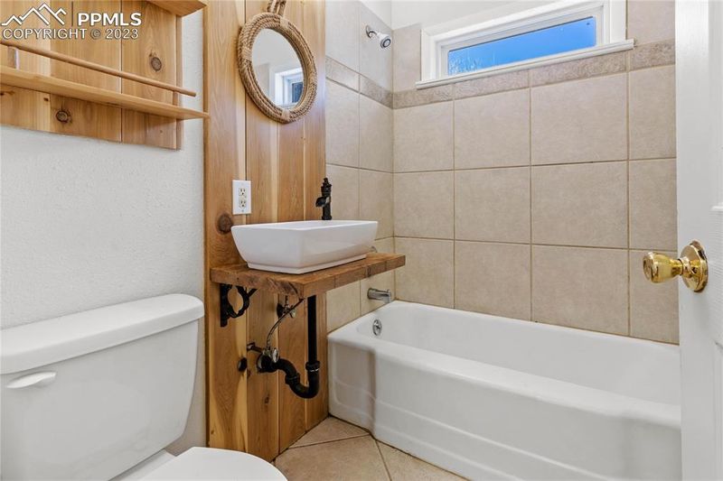 2109 W 32nd St, Pueblo, CO 81008