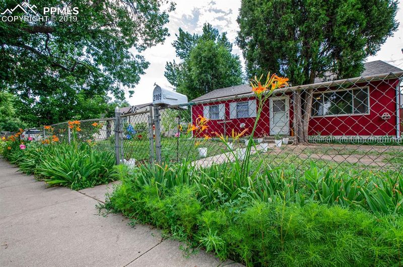 2109 S Corona Ave, Colorado Springs, CO 80905