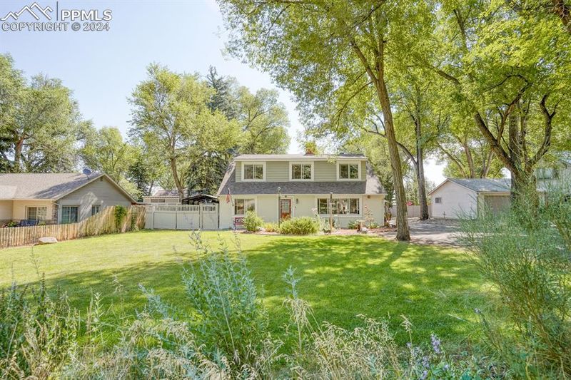 211 Wolfe Ave, Colorado Springs, CO 80905