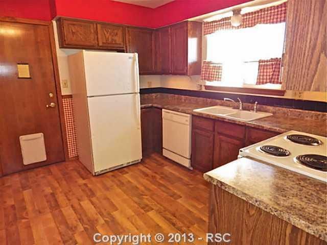 2110 Ambleside Dr, Colorado Springs, CO 80915
