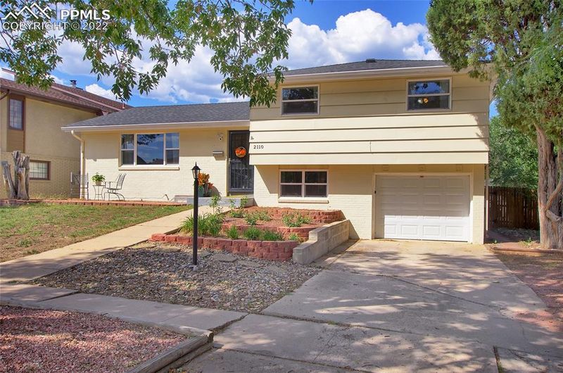 2110 Monteagle St, Colorado Springs, CO 80909