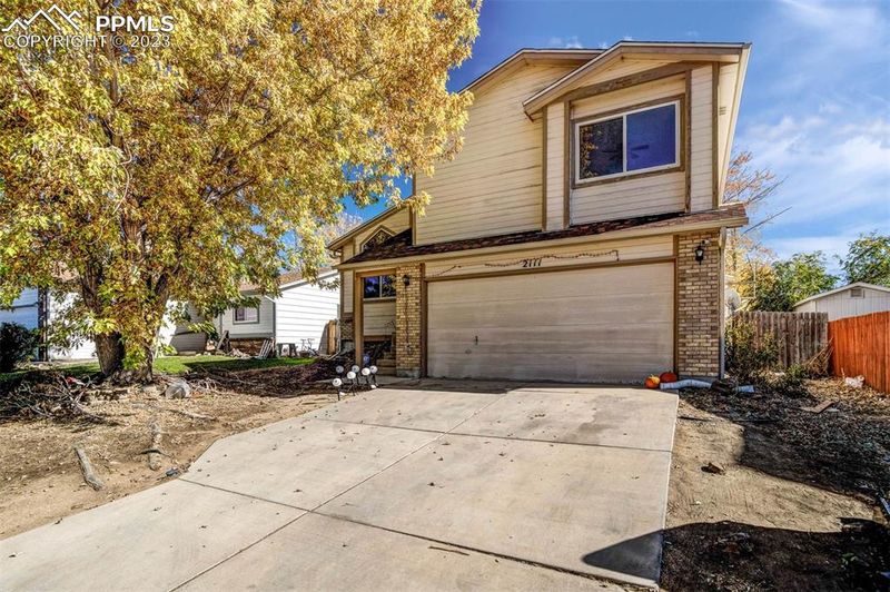 2111 Bent Tree Ln, Fountain, CO 80817