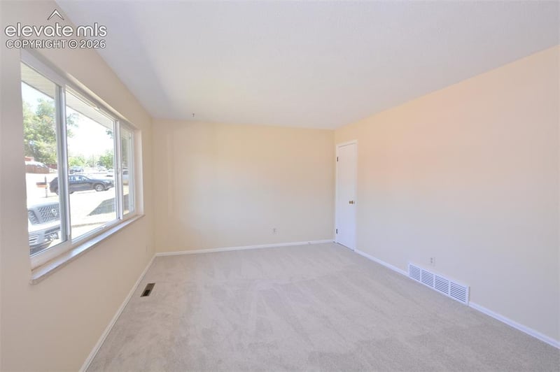 2111 Kodiak Dr, Colorado Springs, CO 80910
