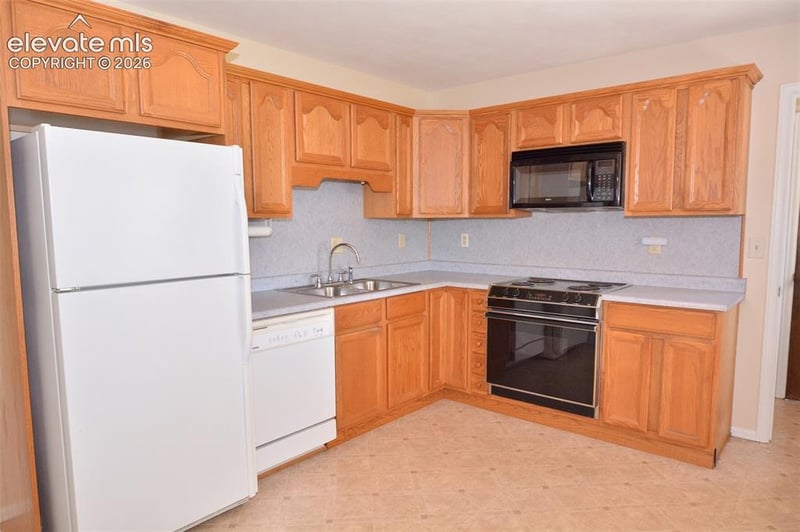 2111 Kodiak Dr, Colorado Springs, CO 80910