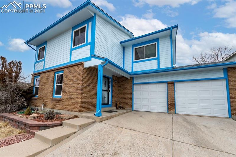 2113 Beacham Dr, Castle Rock, CO 80104
