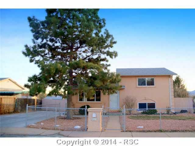 2113 Chalmers Rd, Colorado Springs, CO 80910