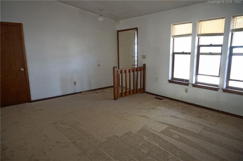 2113 N Chestnut St, Colorado Springs, CO 80907