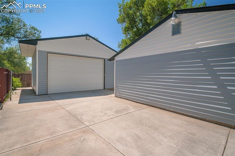 2113 Frontier Dr, Colorado Springs, CO 80911