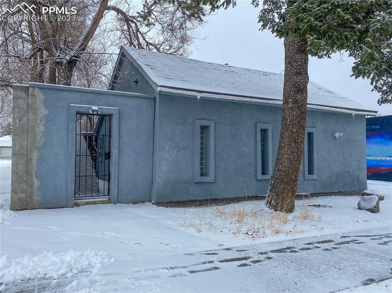 2113 Weber St, Colorado Springs, CO 80907