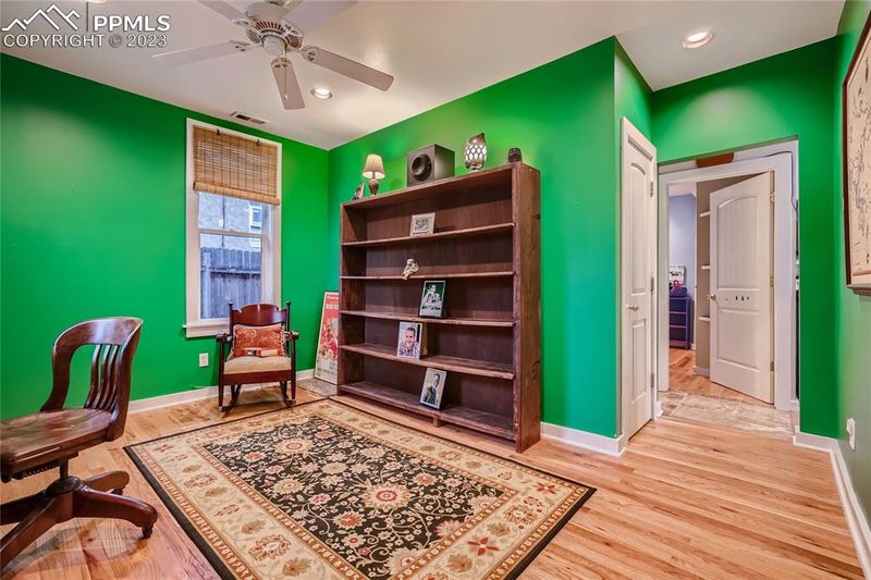 2114 W Cucharras St, Colorado Springs, CO 80904