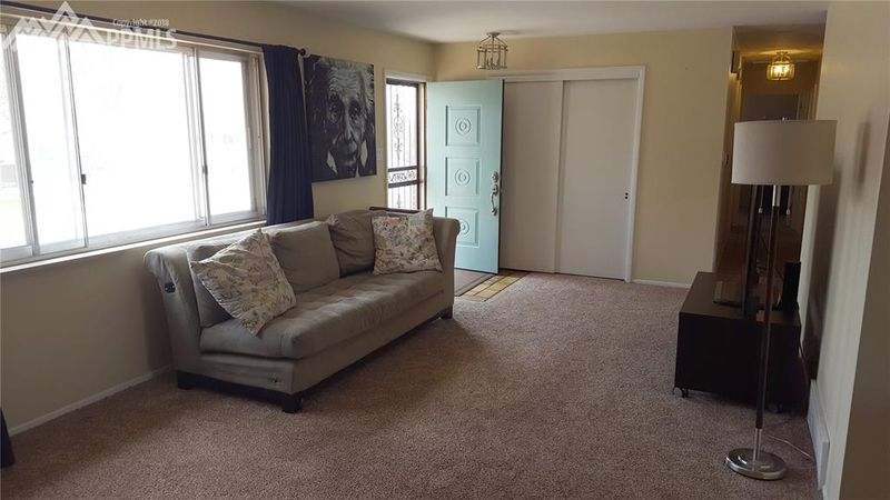 2114 Glenn Summer Rd, Colorado Springs, CO 80909