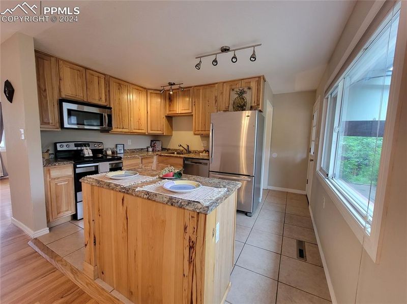 2114 Meyers Ave, Colorado Springs, CO 80909