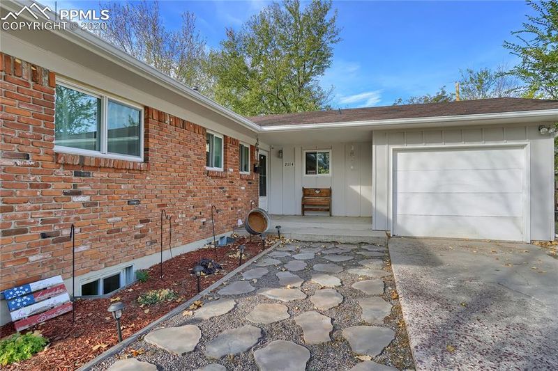2114 Tesla Dr, Colorado Springs, CO 80909