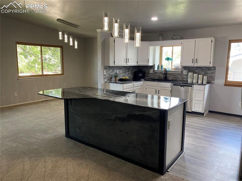 2115 Crystal River Dr, Colorado Springs, CO 80915