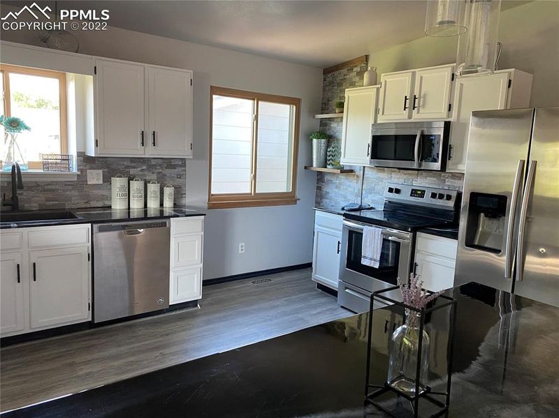 2115 Crystal River Dr, Colorado Springs, CO 80915