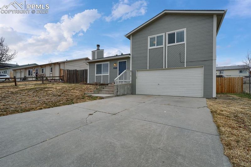 2115 Leoti Dr, Colorado Springs, CO 80915