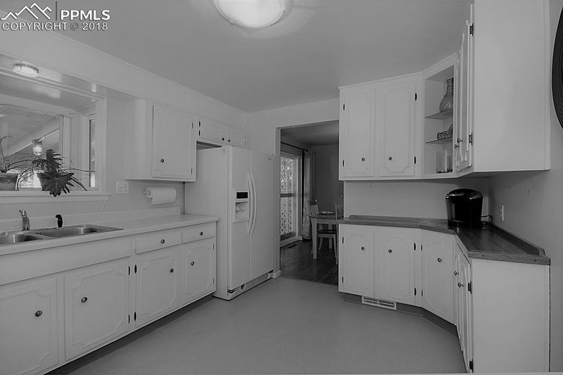 2118 Collier Ave, Colorado Springs, CO 80909