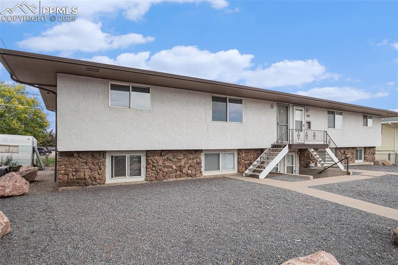 2119 Norman Ln, Pueblo, CO 81005