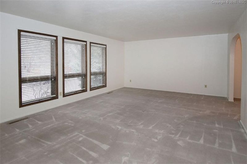 212 Dolomite Dr, Colorado Springs, CO 80919