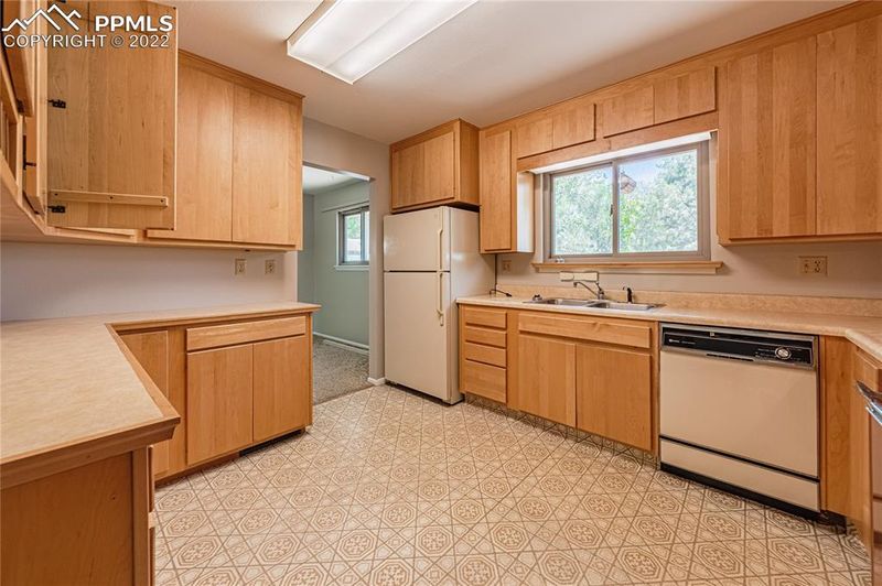2121 Alpine Dr, Colorado Springs, CO 80909