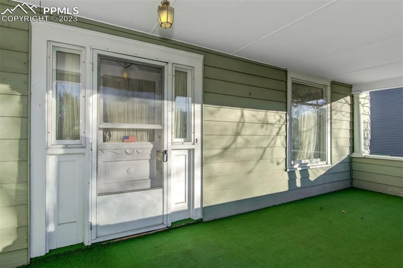 2121 Nevada Ave, Colorado Springs, CO 80907