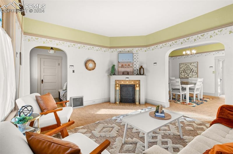 2121 Nevada Ave, Colorado Springs, CO 80907