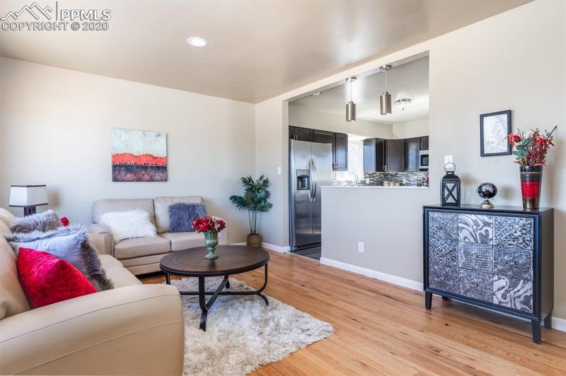 2121 Sherwood Ln, Pueblo, CO 81005