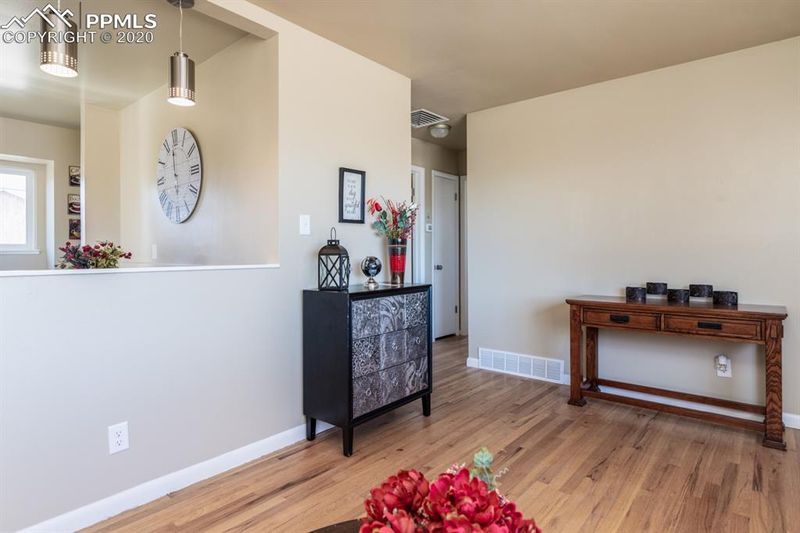 2121 Sherwood Ln, Pueblo, CO 81005
