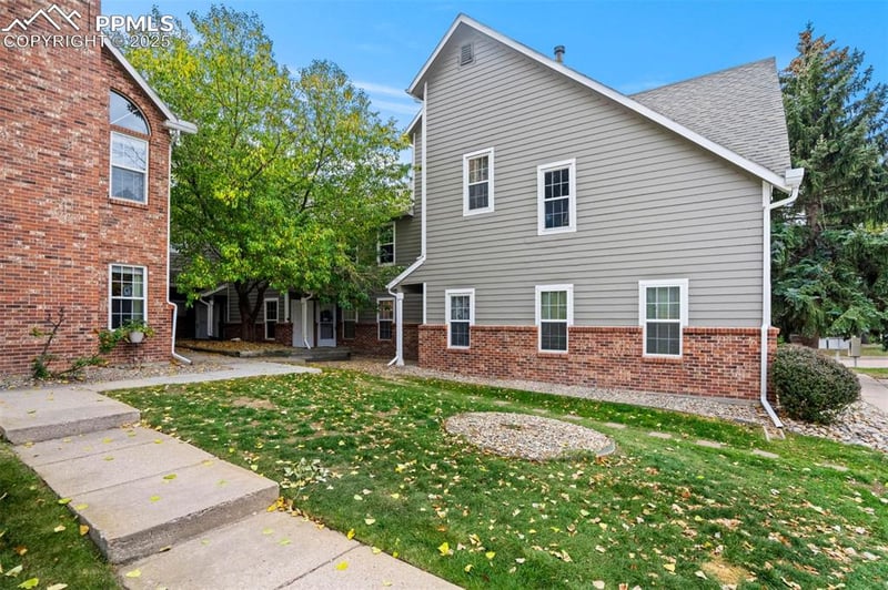 2121 Troy Ct, Colorado Springs, CO 80918