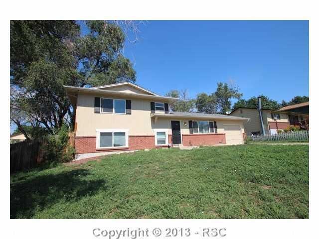 2122 Kodiak Dr, Colorado Springs, CO 80910