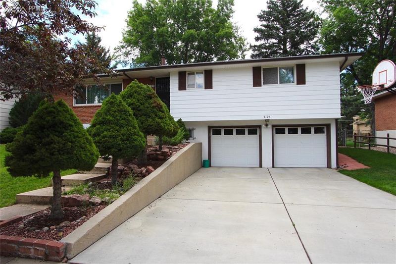 2123 Tesla Dr, Colorado Springs, CO 80909