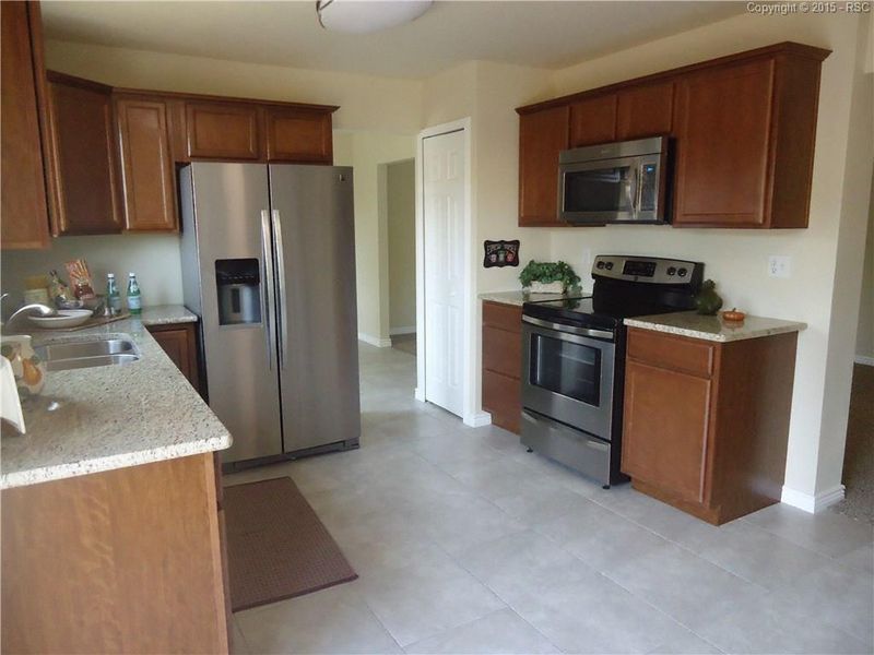 2125 Picket Pl, Colorado Springs, CO 80918