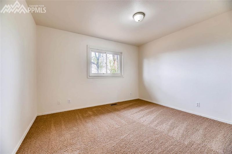 213 Kiva Rd, Colorado Springs, CO 80911
